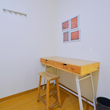 Bunk Bed And Breakfast Джокьякарта Экстерьер фото