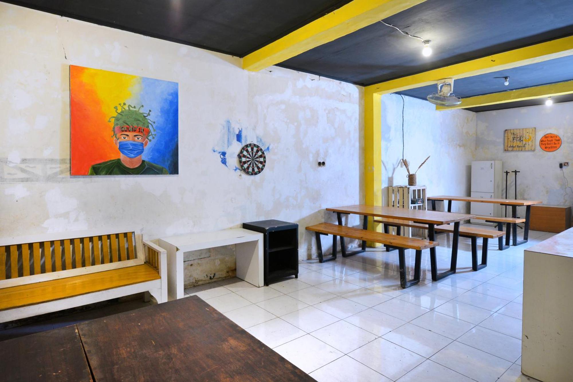 Bunk Bed And Breakfast Джокьякарта Экстерьер фото