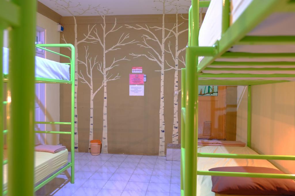 Bunk Bed And Breakfast Джокьякарта Экстерьер фото