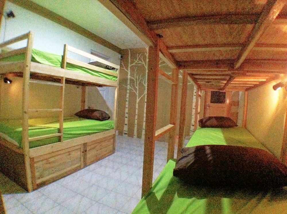 Bunk Bed And Breakfast Джокьякарта Экстерьер фото