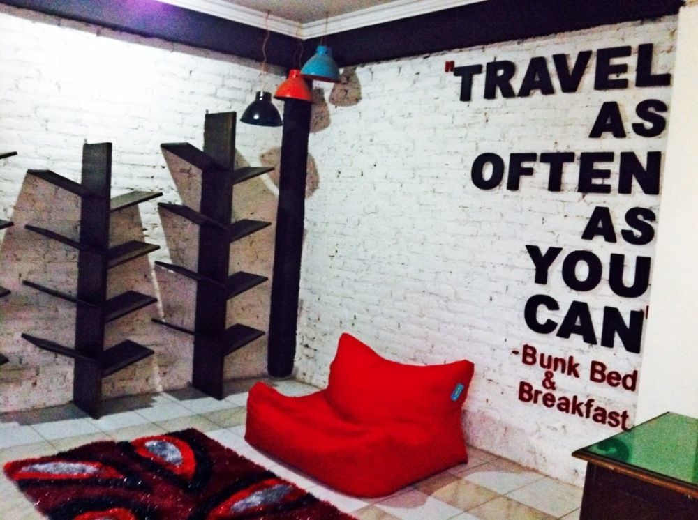 Bunk Bed And Breakfast Джокьякарта Экстерьер фото