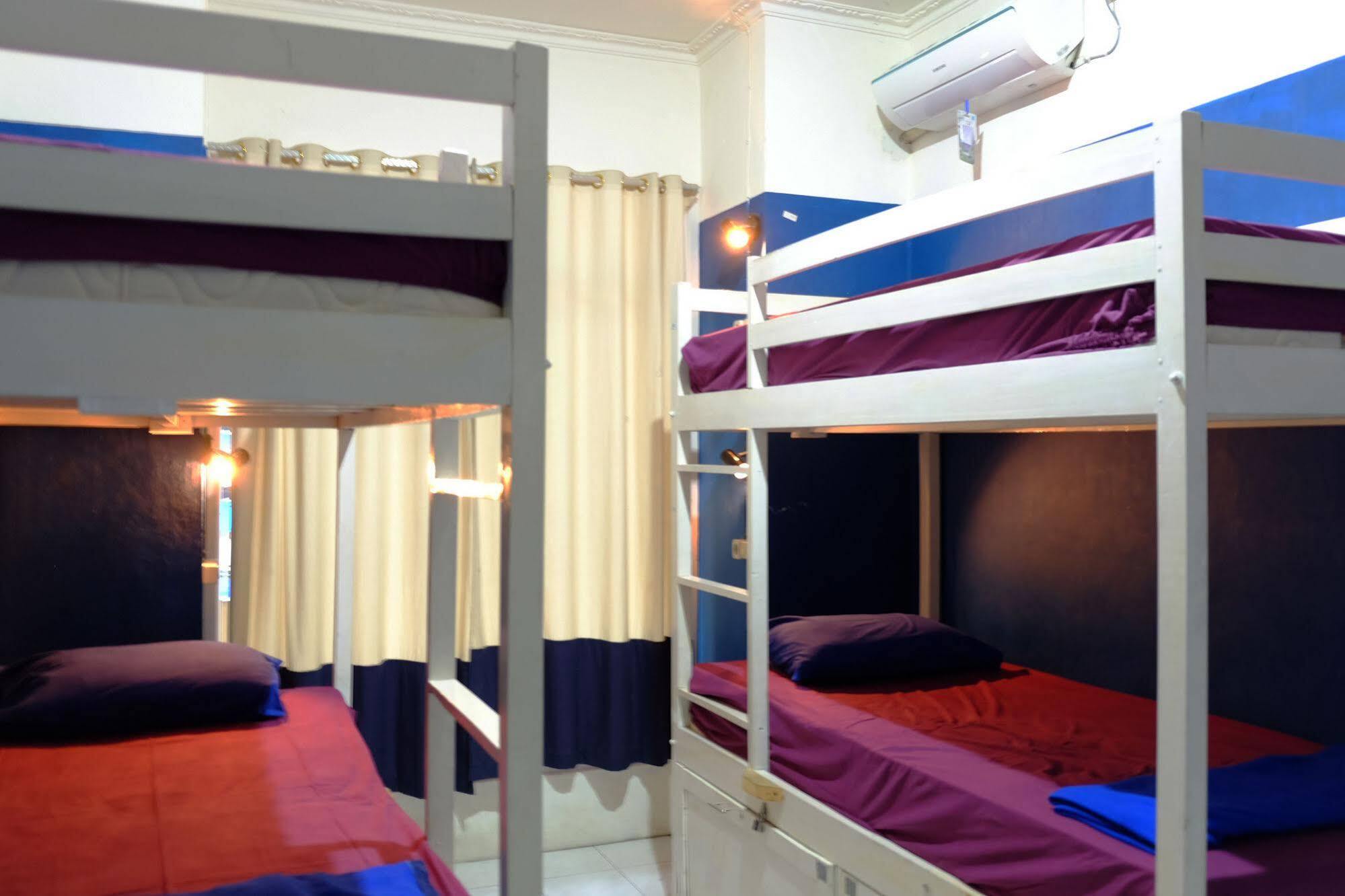 Bunk Bed And Breakfast Джокьякарта Экстерьер фото