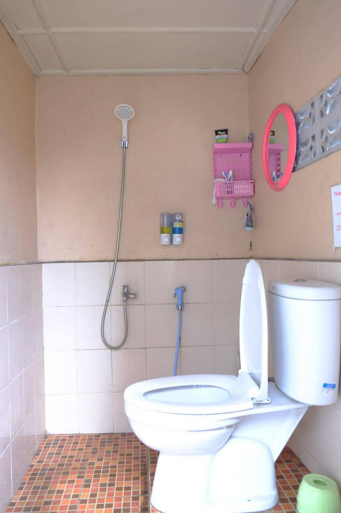 Bunk Bed And Breakfast Джокьякарта Экстерьер фото