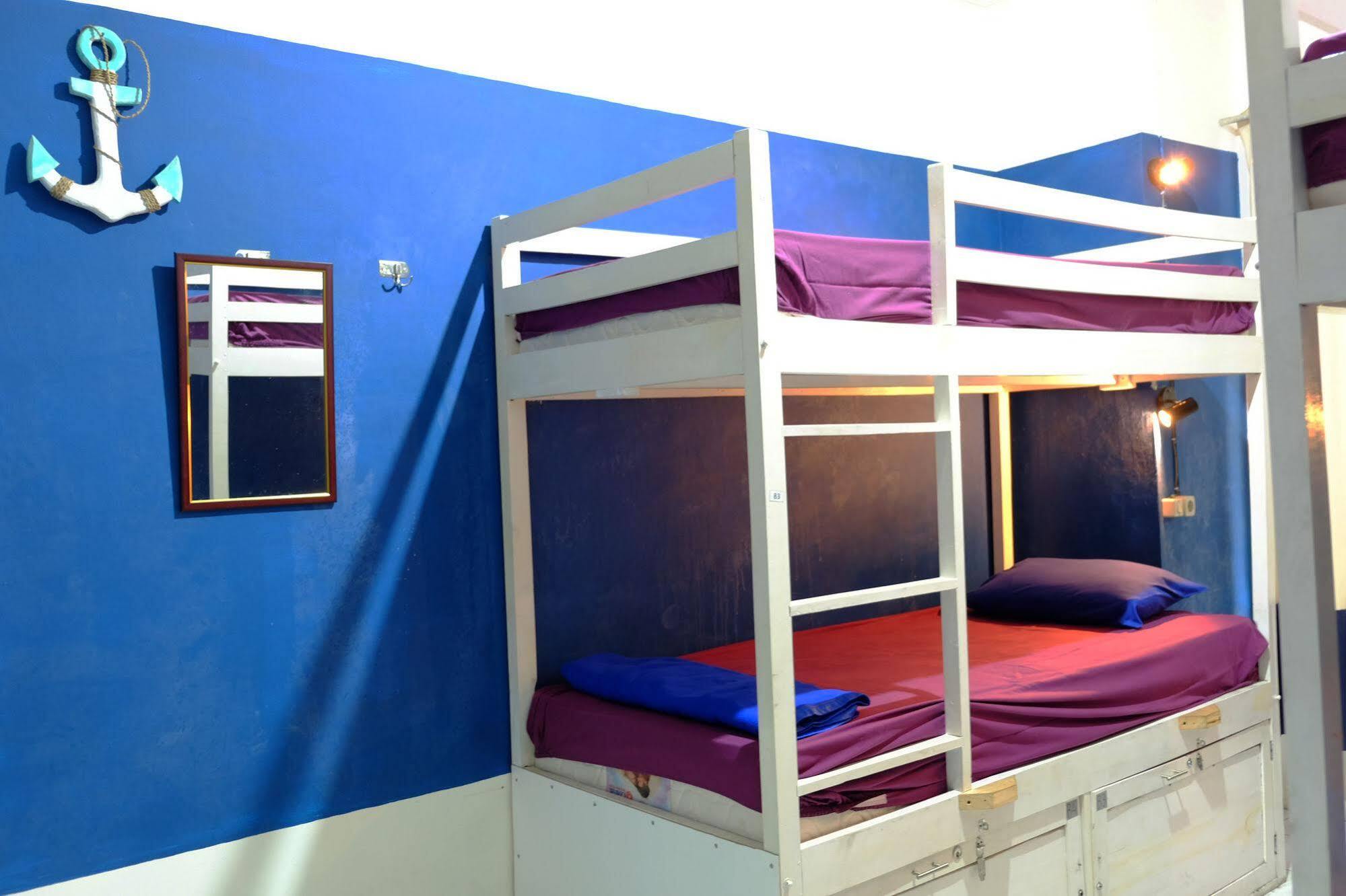 Bunk Bed And Breakfast Джокьякарта Экстерьер фото